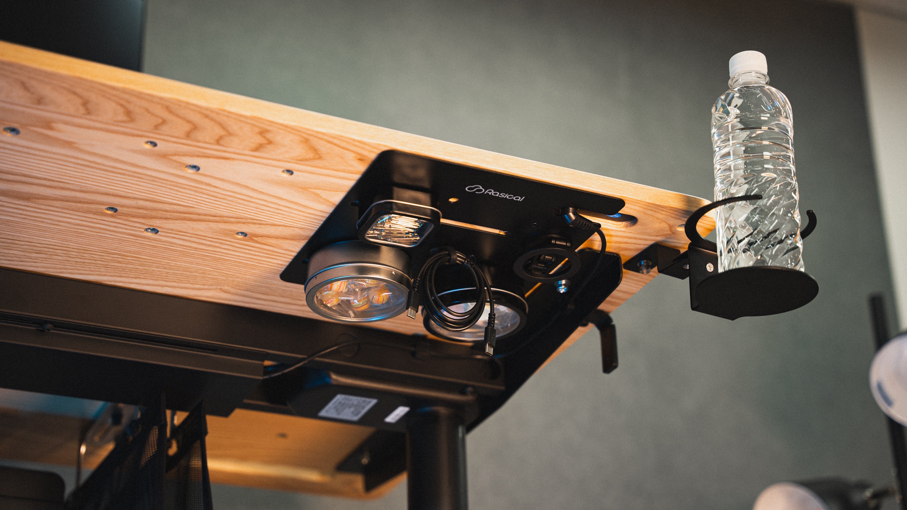 Magnet Base for Desk / Shelf